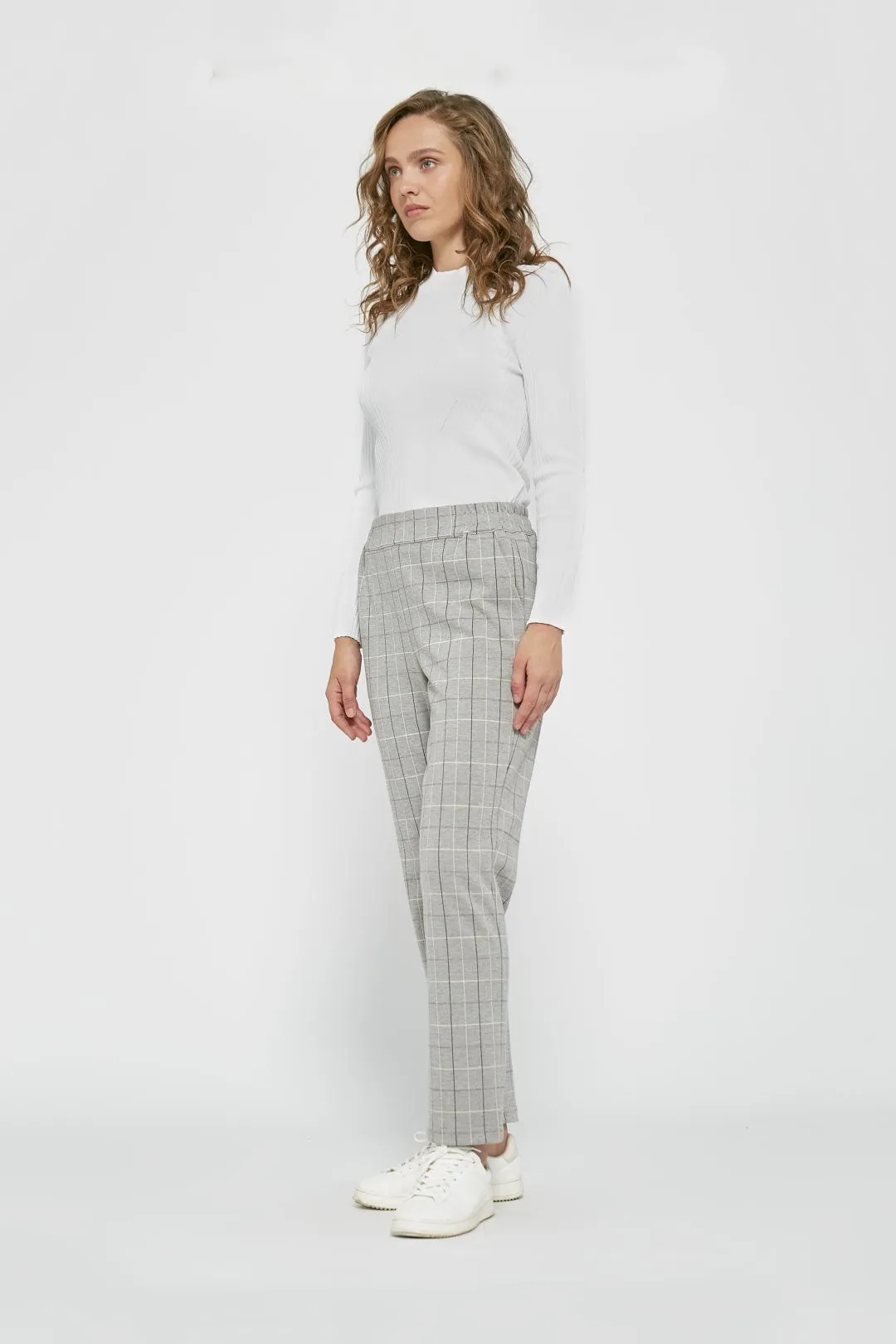 17343656 Check Trousers